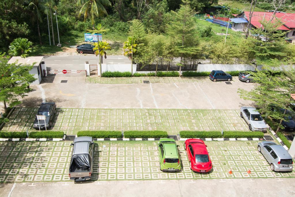 Holiday Homes At Samsuria Resort Kampung Sungai Ular Kültér fotó